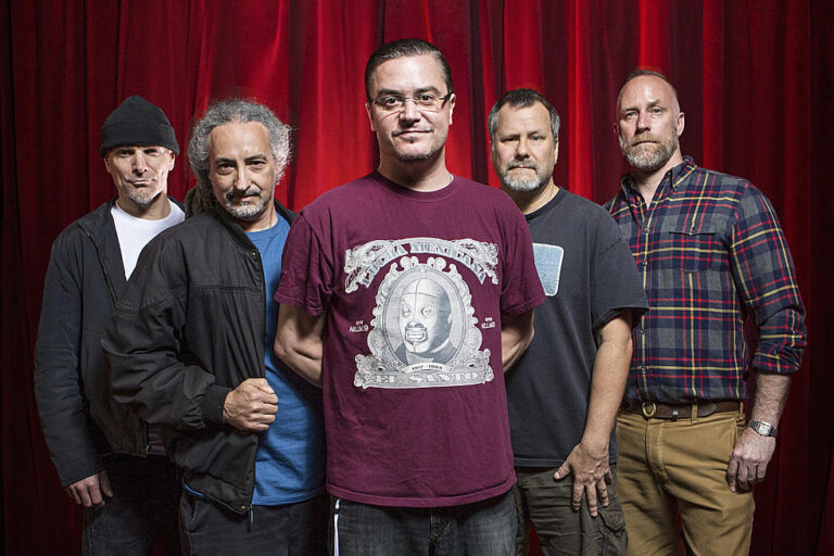 FAITH NO MORE announce shows with FUCKED UP