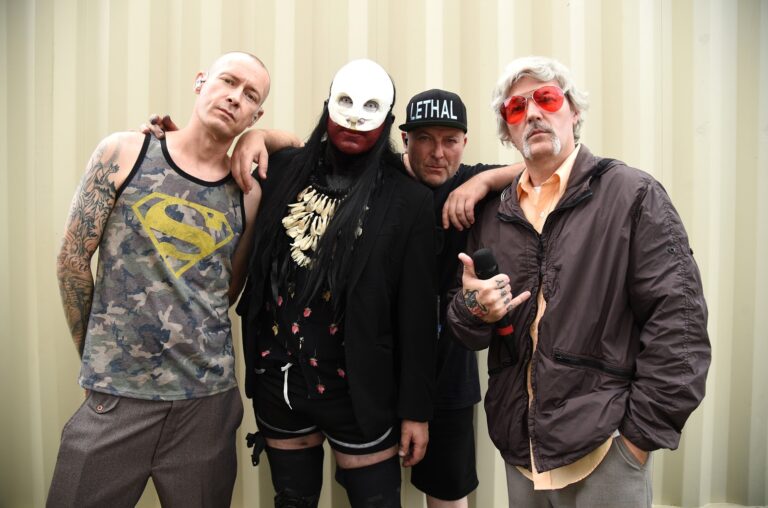 LIMP BIZKIT Cancels All 2021 Dates, Promises New Music ‘Very Soon’