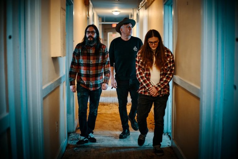 WHORES announce US Tour Dates