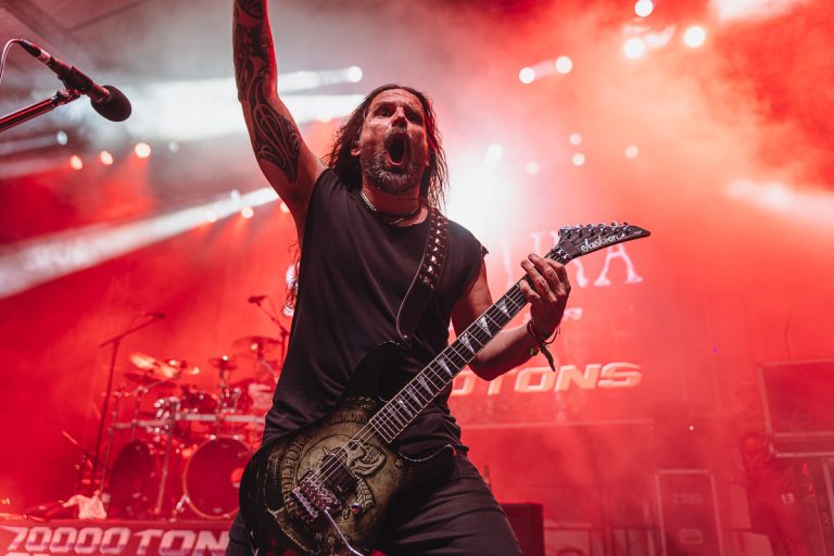 Photo Gallery: SEPULTURA live on 70000 tons of metal festival 2025
