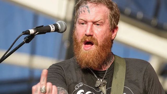 Brent Hinds Forms New Band MASTODON SUCKS, Promises One Embarrassing Story Per Song