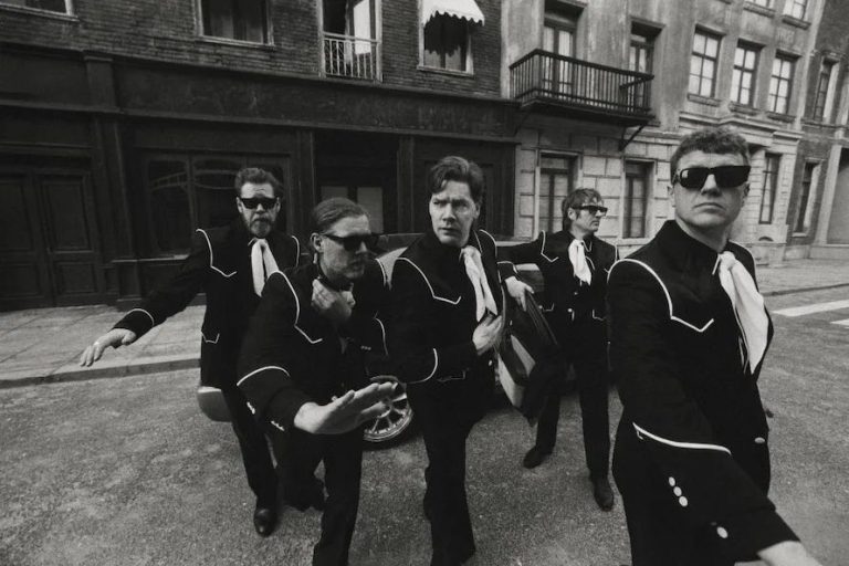 The Hives Announce World Tour
