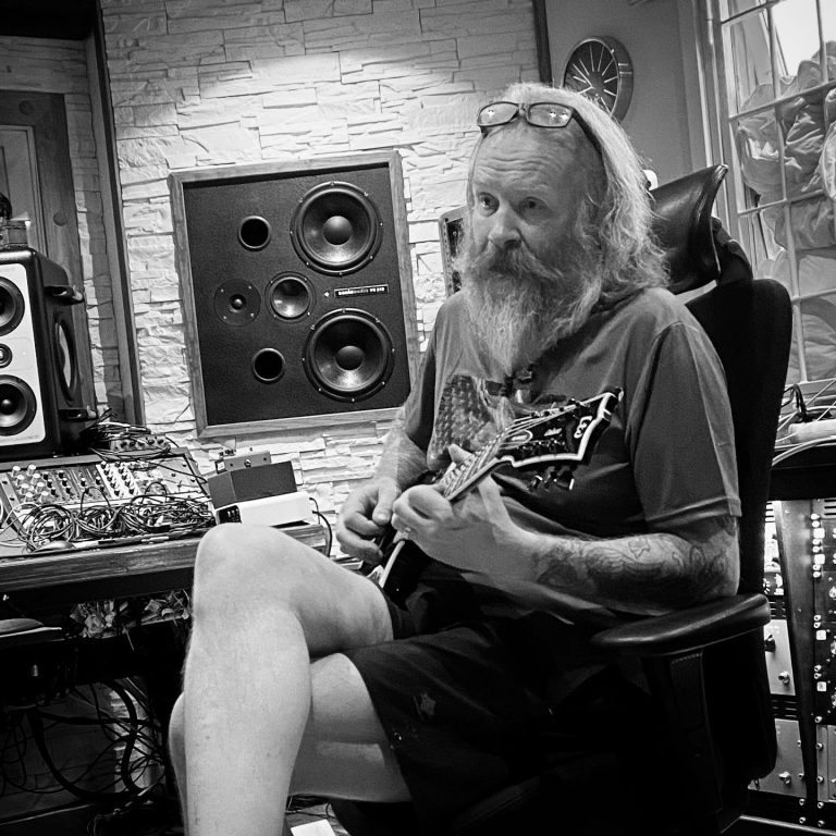 LORD BELIAL interview, Pepa: “I watch ‘The Walking Dead’ with my son  and we discuss how we would handle the Apocalypse”