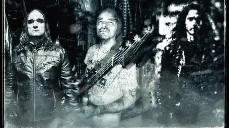 Ask The Artist: Into The Doom-Mind And Paranoia With Kostas Salomidis (DISTORTED REFLECTION)