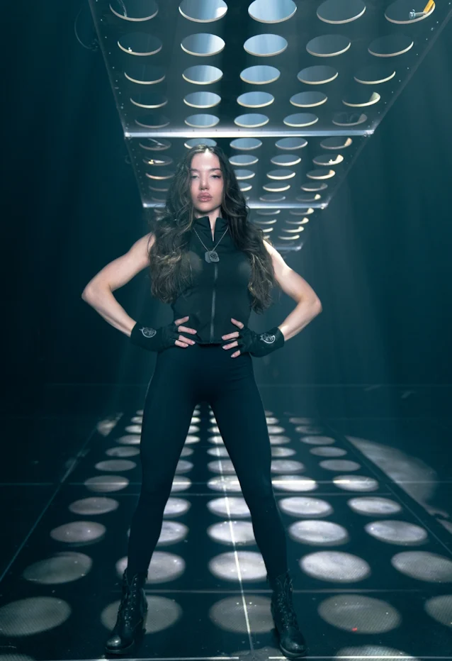 ARCH ENEMY Hire Lauren Hart, Drop “To The Last Breath” — Internet Detectives in Shambles, Steak Industry Nervous