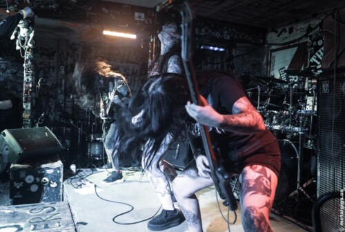STABBING band