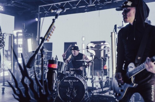 Static-X live
