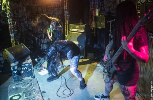 STABBING band