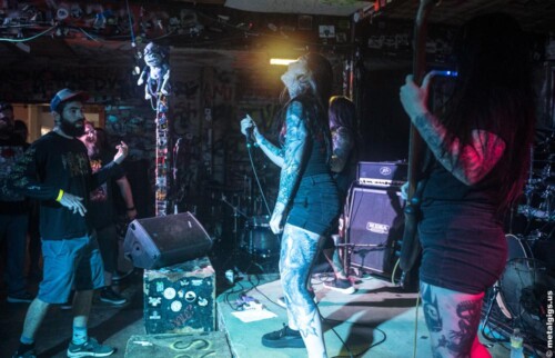 STABBING band