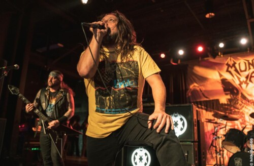 MUNICIPAL WASTE live