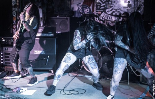 STABBING band