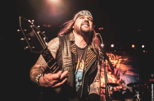 MUNICIPAL WASTE live