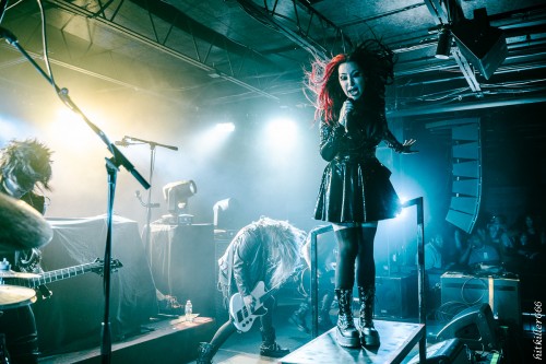NEW YEARS DAY band live