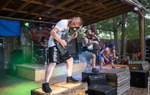 DETEST THE THRONE