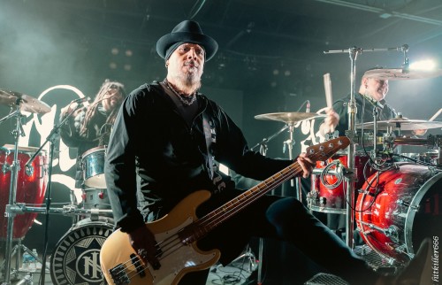 Ill Nino band live