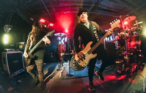 Ill Nino band live