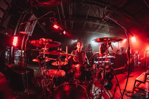 NEW YEARS DAY band live