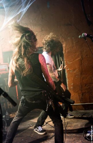 BLACK TUSK