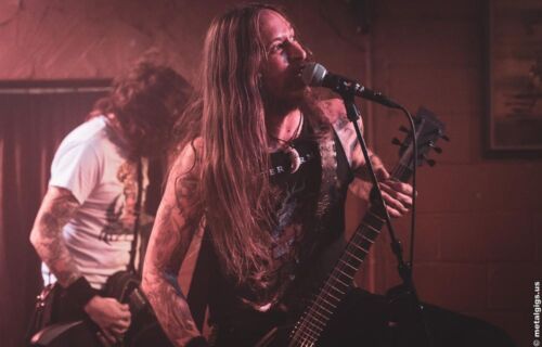 BLACK TUSK
